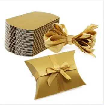 Кутии Благоволението на Кутии с шоколадови Бонбони на Възглавницата от Крафт-Хартия за Сватбената Парти Baby Shower с Панделка Шоколад Подарък Лечение Амбалажна Хартия цвят: златист, сребрист, бял
